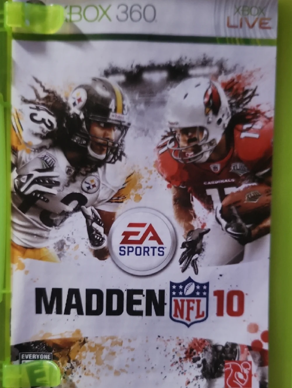 Madden NFL 10 (White/Red) - Xbox 360 - Picture 3 of 4